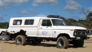 Ford F-250 4x4 Rusty But Trusty | Drive-by Snapshots by Sebastian Motsch (2007)