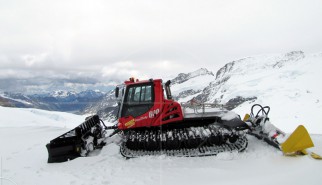 Kässbohrer Pistenbully Jungfraujoch | Drive-by Snapshots by Sebastian Motsch (2011)