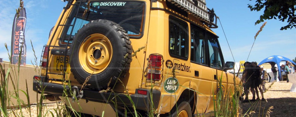 Land Rover Discovery Mk1 Camel Trophy | Drive-by Snapshots by Sebastian Motsch (2010)