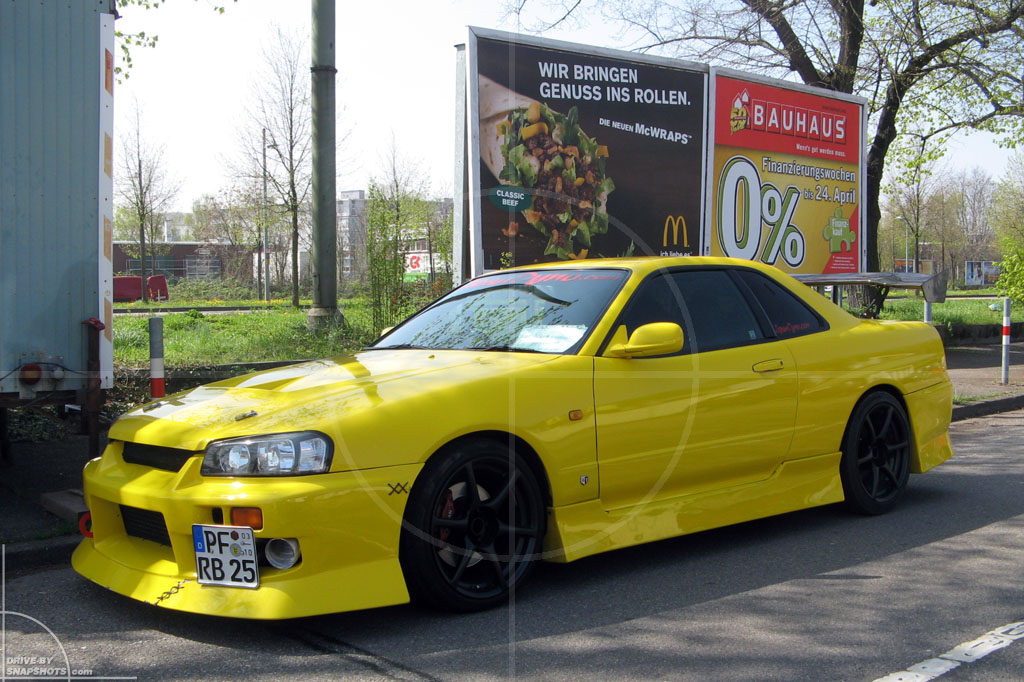 Nissan Skyline GT-R 34 Yellow Drifter | Drive-by Snapshots by Sebastian Motsch (2010)