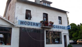 Modern Garage France | Drive-by Snapshots by Sebastian Motsch (2009)