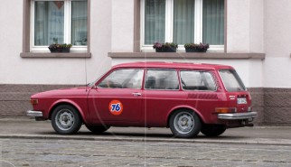 Volkswagen 412 Variant | Drive-by Snapshots by Sebastian Motsch (2010)