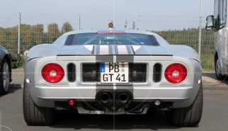 Ford GT40 | Drive-by Snapshots by Sebastian Motsch (2011)