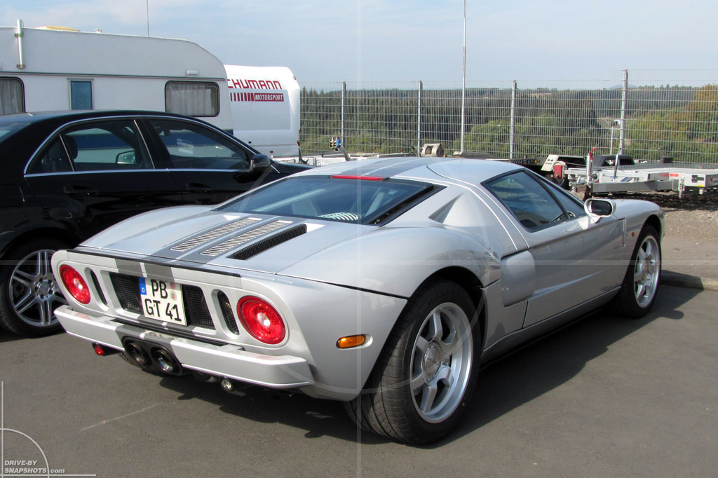 Ford GT40 | Drive-by Snapshots by Sebastian Motsch (2011)