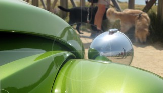 Citroen 2CV Deux Deuches Custom | Drive-by Snapshots by Sebastian Motsch (2009)