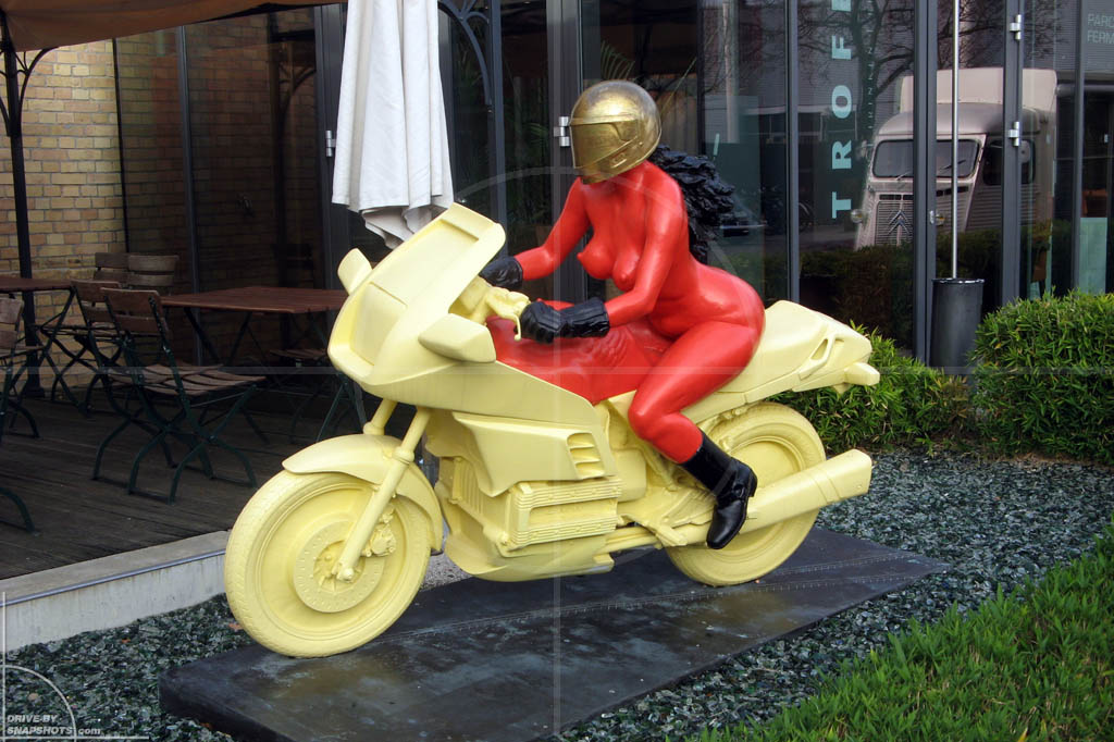 BMW Motorcycle Sculpture Berlin | Drive-by Snapshots by Sebastian Motsch (2009)