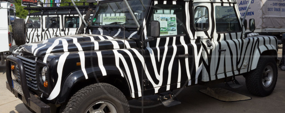 Land Rover Defender Janus | Drive-by Snapshots by Sebastian Motsch (2014)