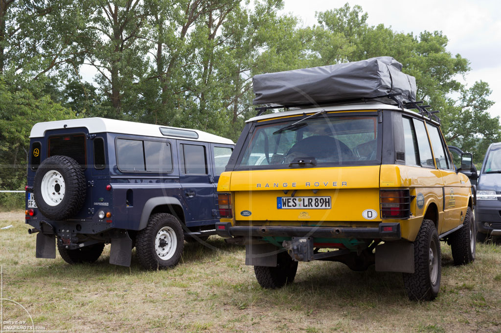 dbs Yellow and Blue Land Rover Range Rover | Drive-by Snapshots by Sebastian Motsch (2014)