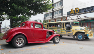 1932 Ford 5-window hot rod Angeles City Philippines | drive-by snapshots by Sebastian Motsch (2017)